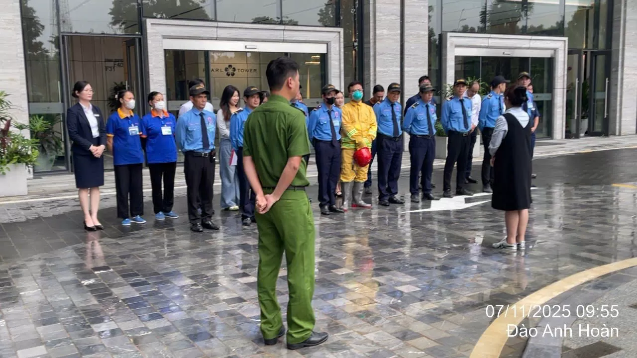 Huấn luyện kiểm soát hàng hoá ra/vào