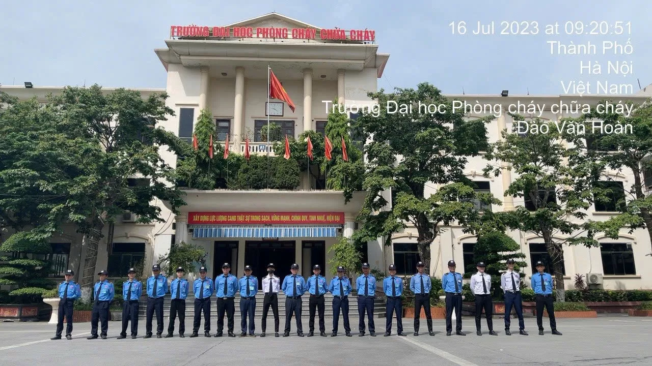 Bảo vệ Showroom Hùng Túy